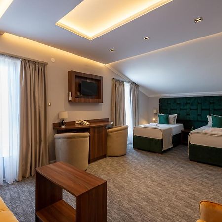 Hotel Ideall Подгорица Екстериор снимка