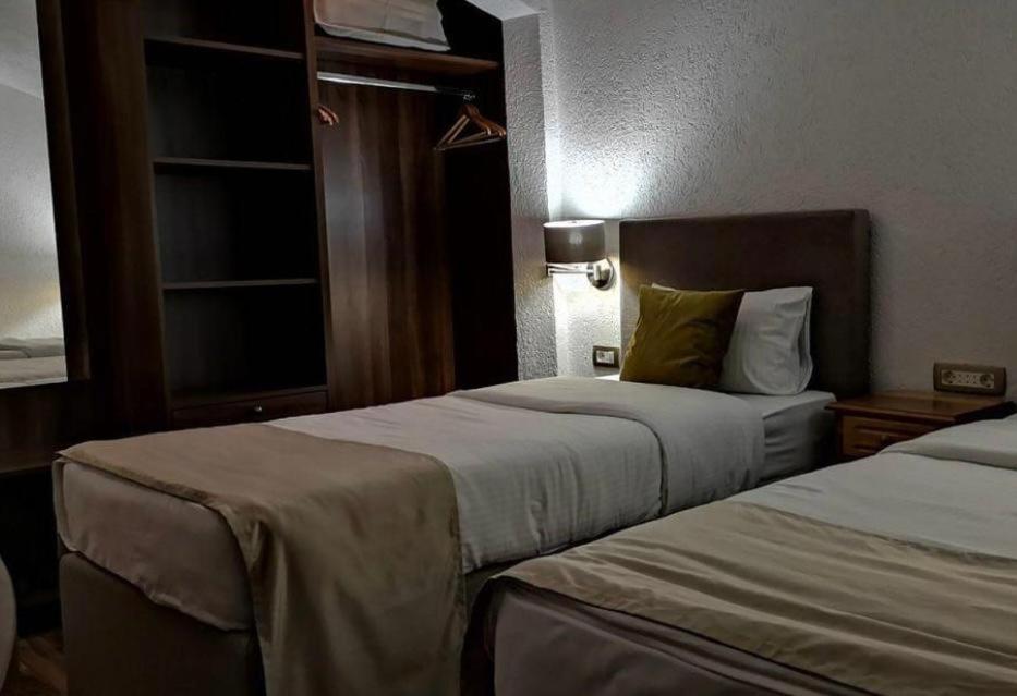 Hotel Ideall Подгорица Екстериор снимка
