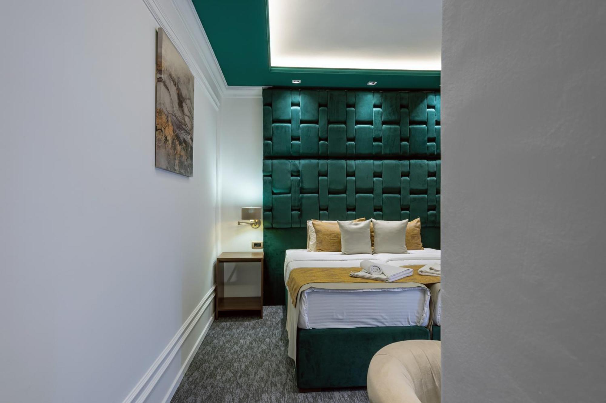Hotel Ideall Подгорица Екстериор снимка