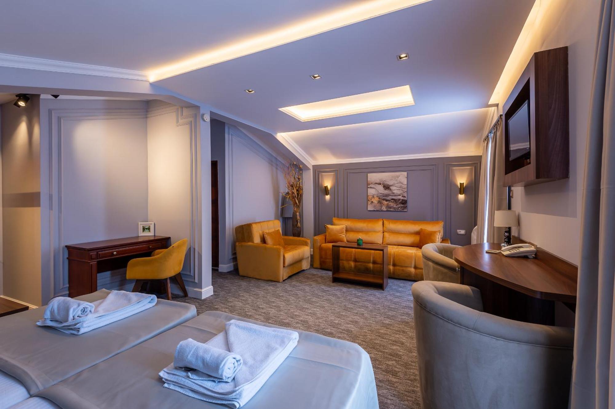 Hotel Ideall Подгорица Екстериор снимка