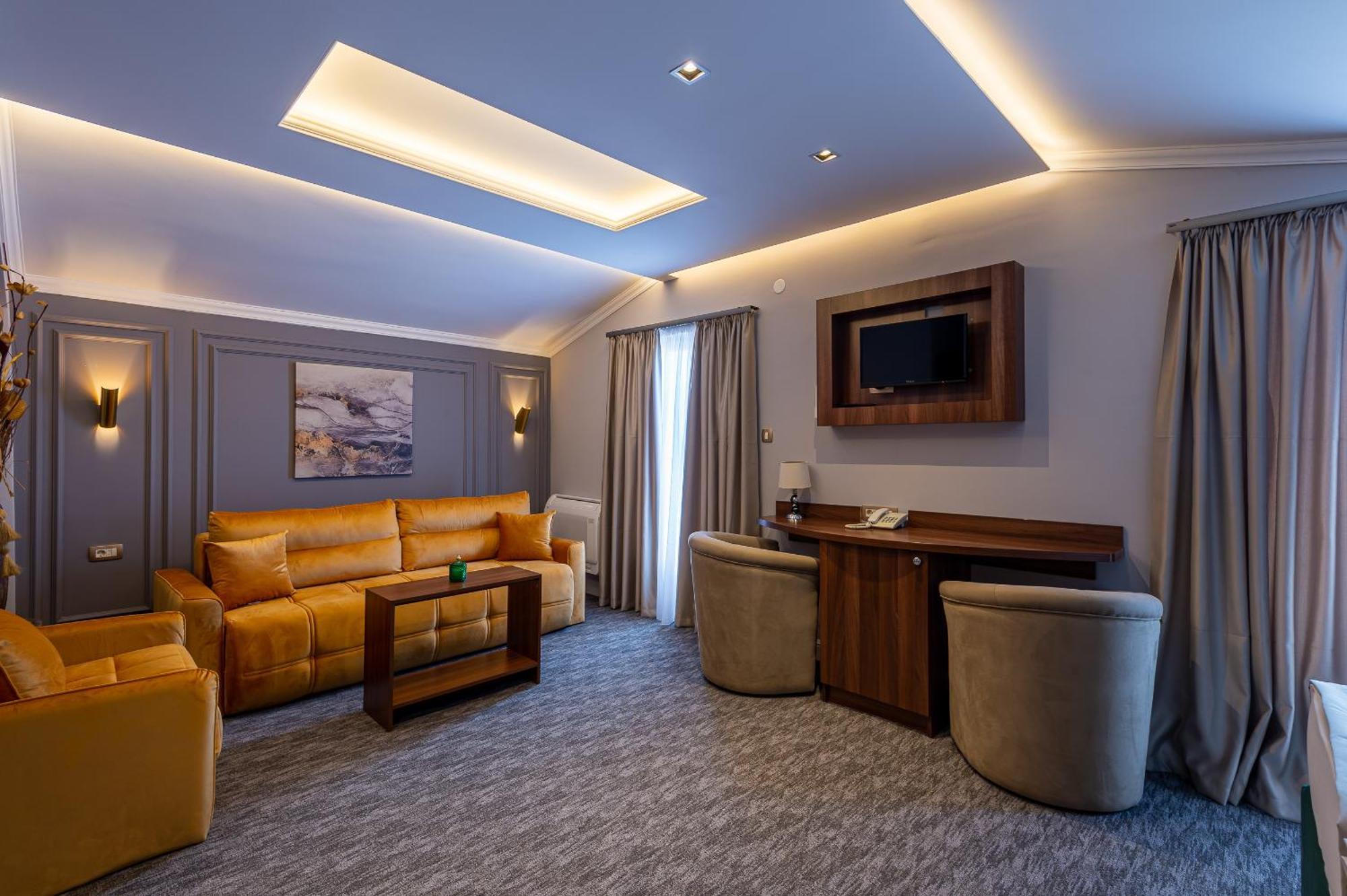 Hotel Ideall Подгорица Екстериор снимка
