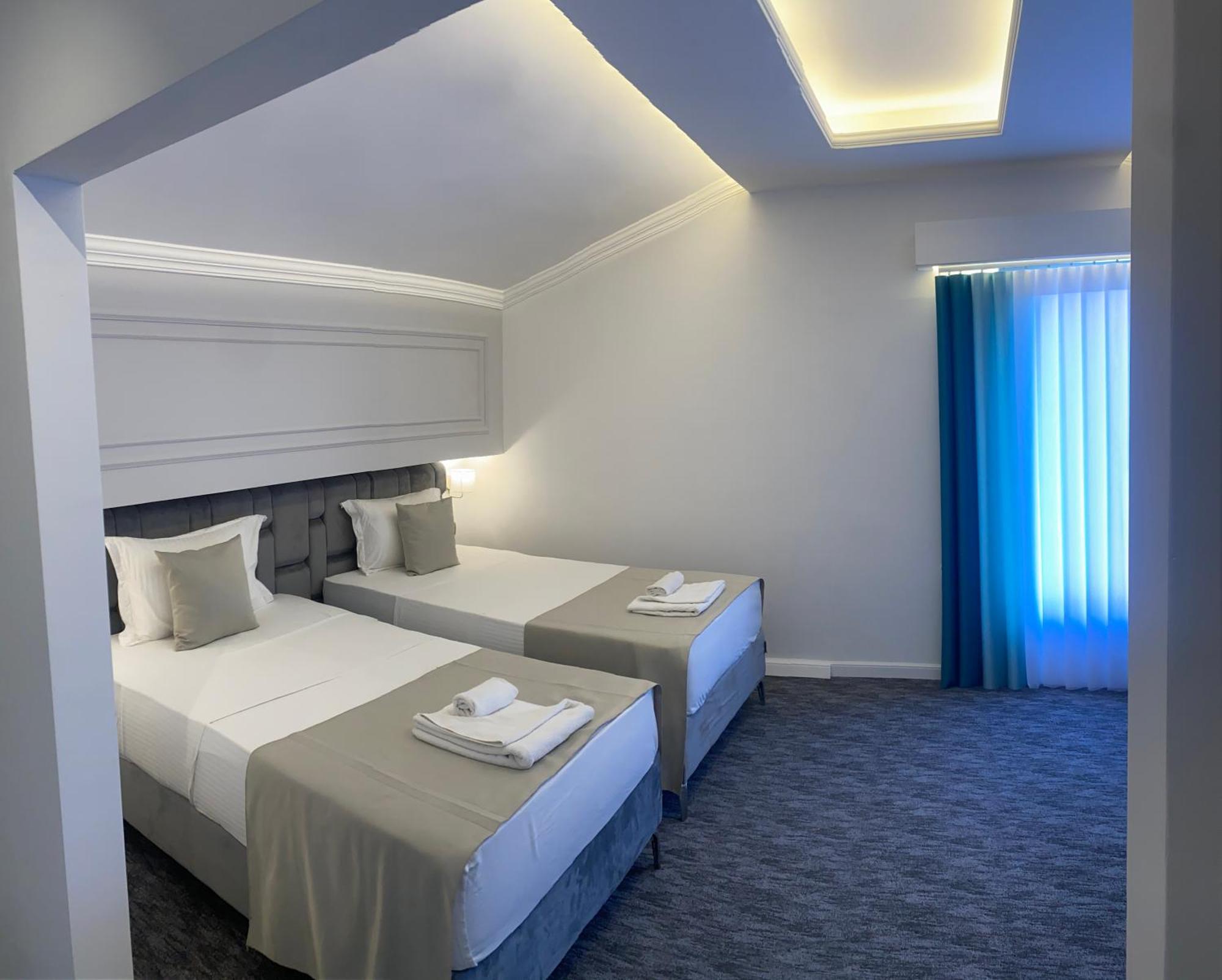 Hotel Ideall Подгорица Екстериор снимка