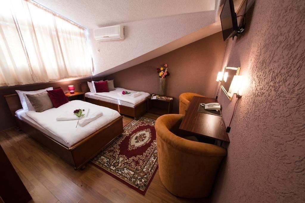 Hotel Ideall Подгорица Стая снимка
