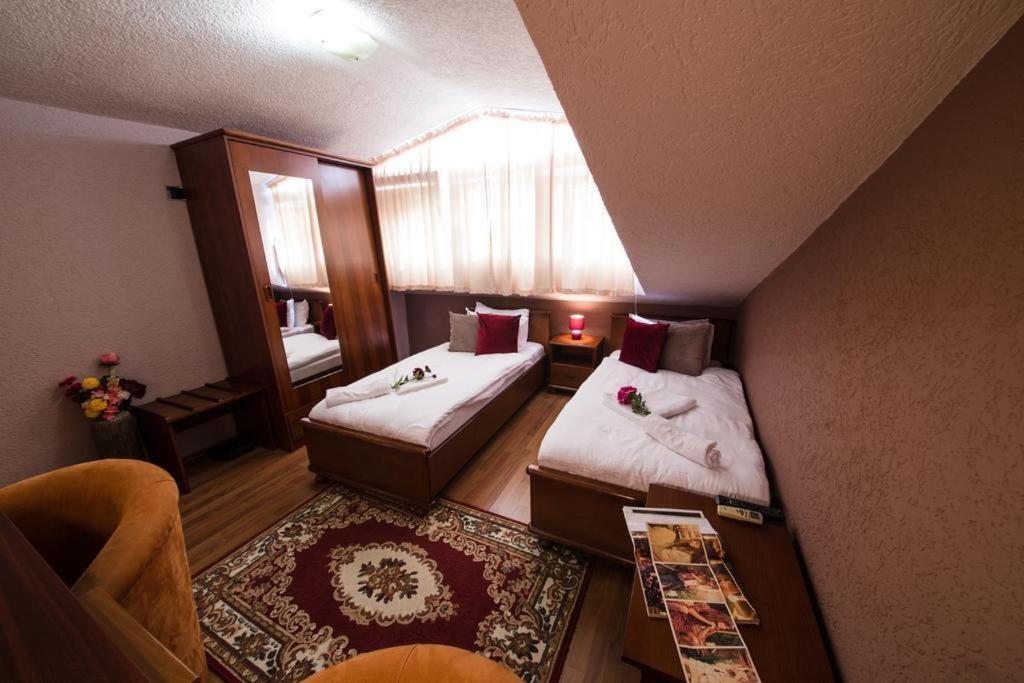 Hotel Ideall Подгорица Екстериор снимка