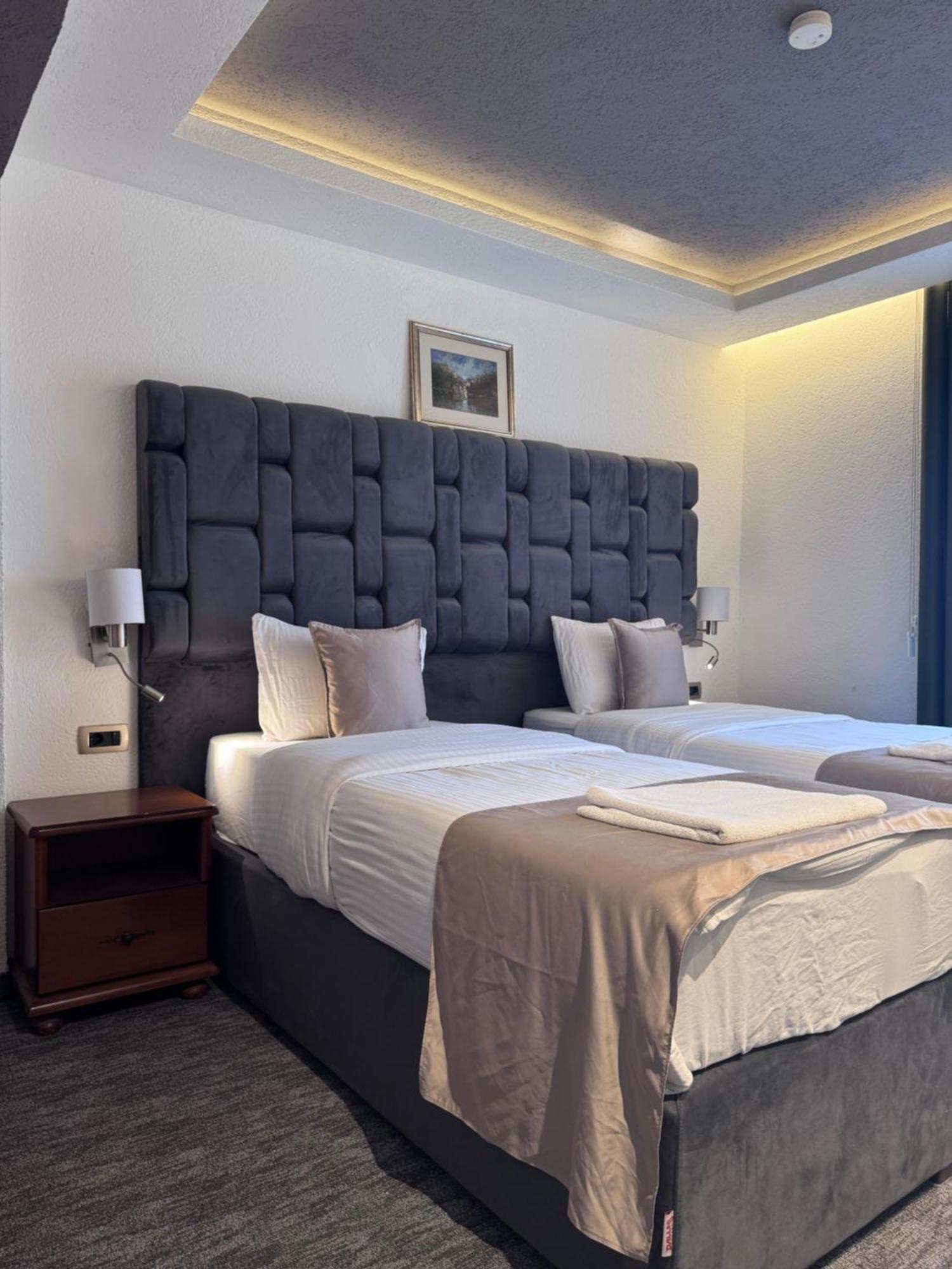 Hotel Ideall Подгорица Екстериор снимка