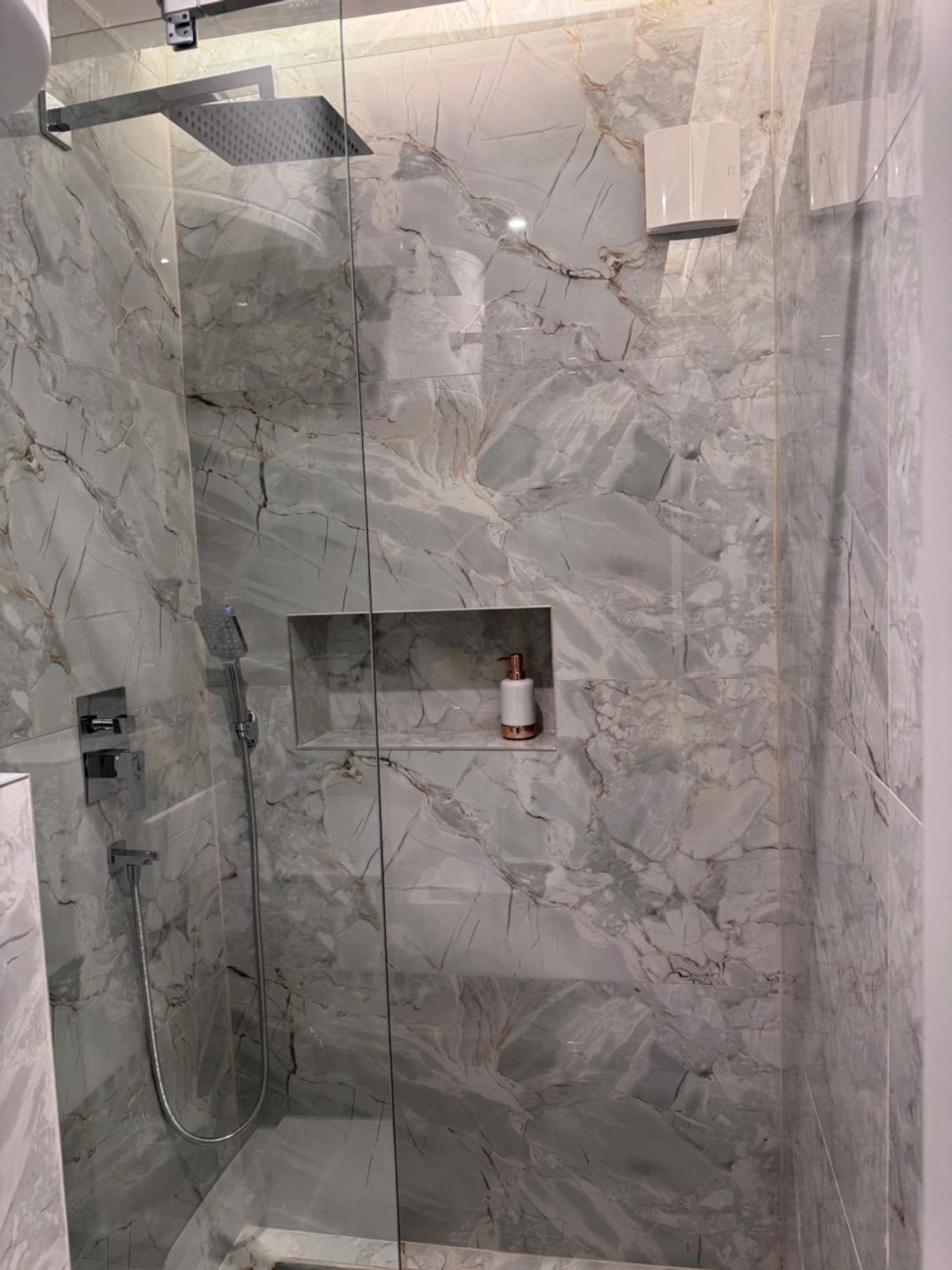 Hotel Ideall Подгорица Екстериор снимка